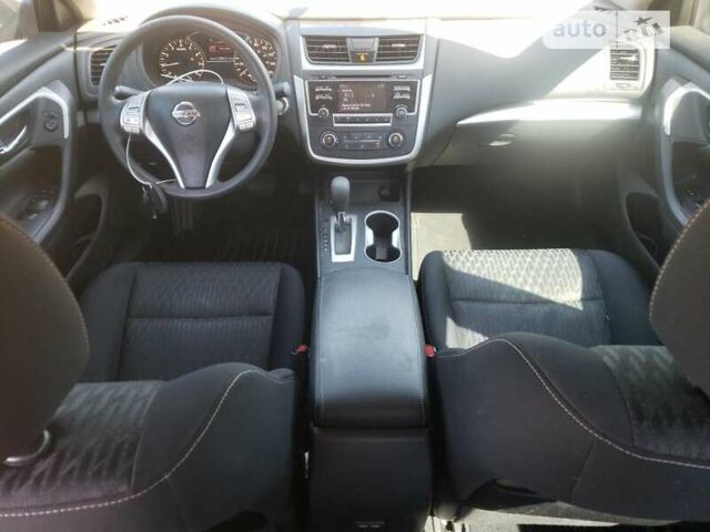 Черный Ниссан Альтима, объемом двигателя 2.5 л и пробегом 53 тыс. км за 3000 $, фото 8 на Automoto.ua