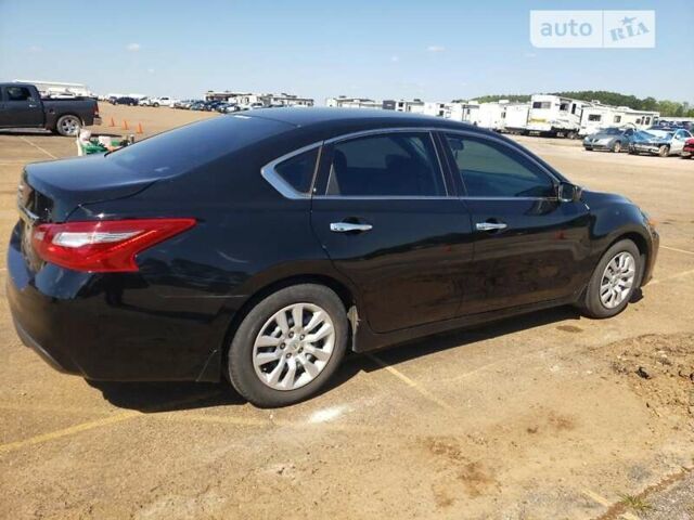 Черный Ниссан Альтима, объемом двигателя 2.5 л и пробегом 53 тыс. км за 3000 $, фото 4 на Automoto.ua