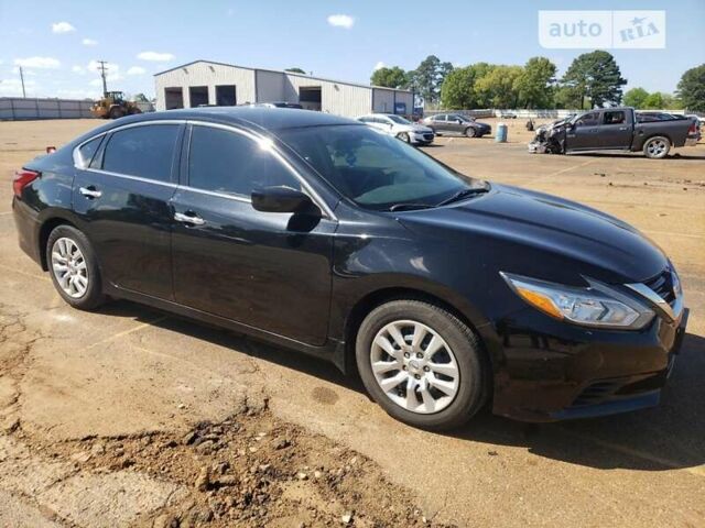 Черный Ниссан Альтима, объемом двигателя 2.5 л и пробегом 53 тыс. км за 3000 $, фото 5 на Automoto.ua