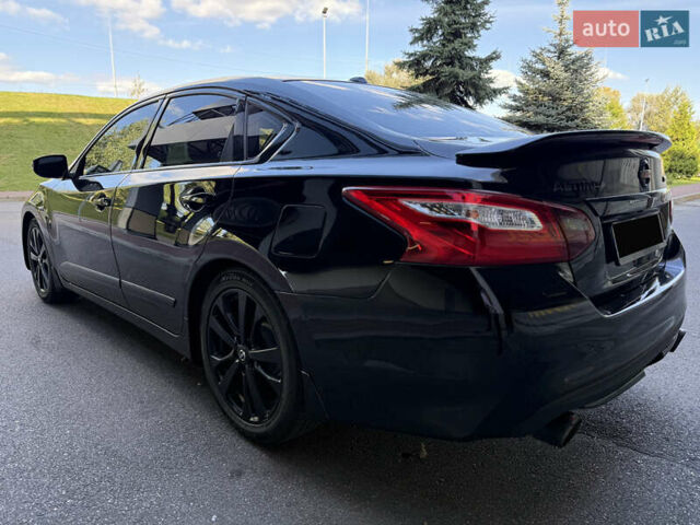 Черный Ниссан Альтима, объемом двигателя 2.49 л и пробегом 120 тыс. км за 10999 $, фото 4 на Automoto.ua