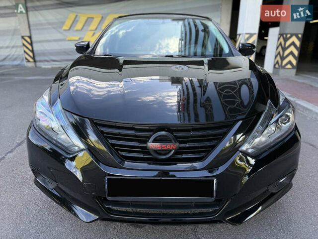 Черный Ниссан Альтима, объемом двигателя 2.49 л и пробегом 120 тыс. км за 10999 $, фото 1 на Automoto.ua