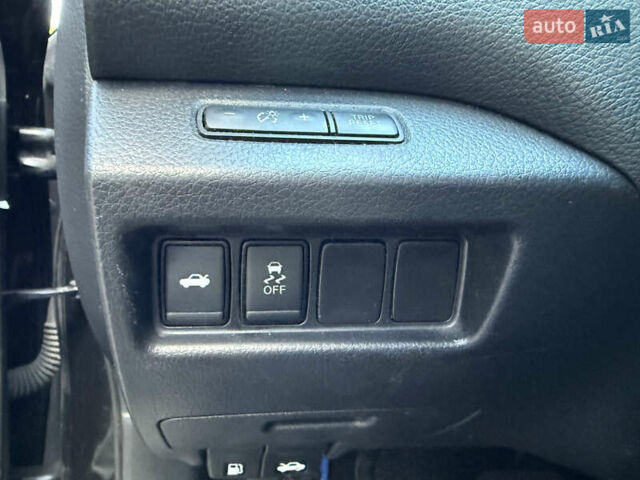 Черный Ниссан Альтима, объемом двигателя 2.49 л и пробегом 120 тыс. км за 10999 $, фото 23 на Automoto.ua