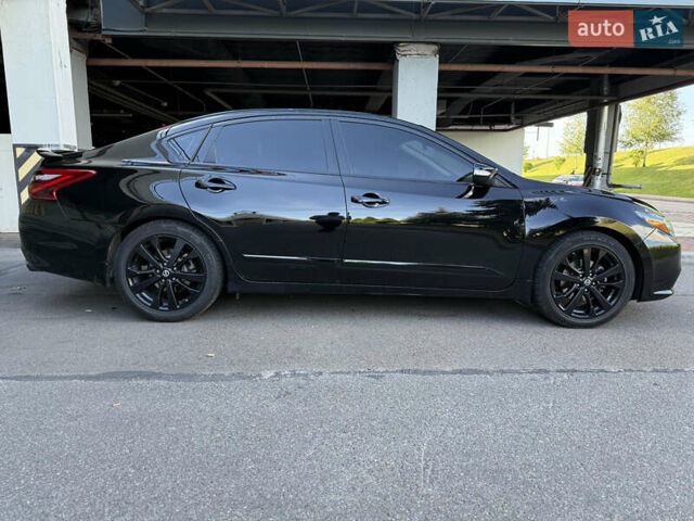 Черный Ниссан Альтима, объемом двигателя 2.49 л и пробегом 120 тыс. км за 10999 $, фото 7 на Automoto.ua