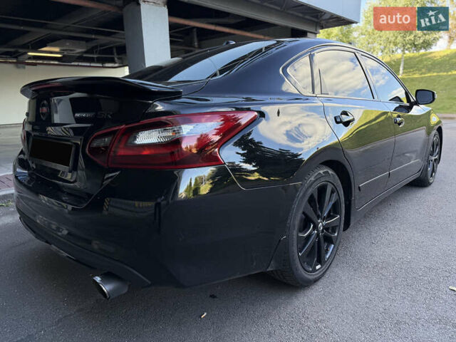 Черный Ниссан Альтима, объемом двигателя 2.49 л и пробегом 120 тыс. км за 10999 $, фото 6 на Automoto.ua
