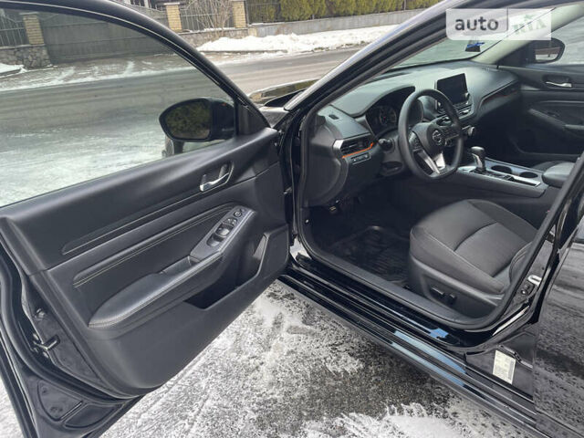 Черный Ниссан Альтима, объемом двигателя 2.49 л и пробегом 73 тыс. км за 14900 $, фото 10 на Automoto.ua