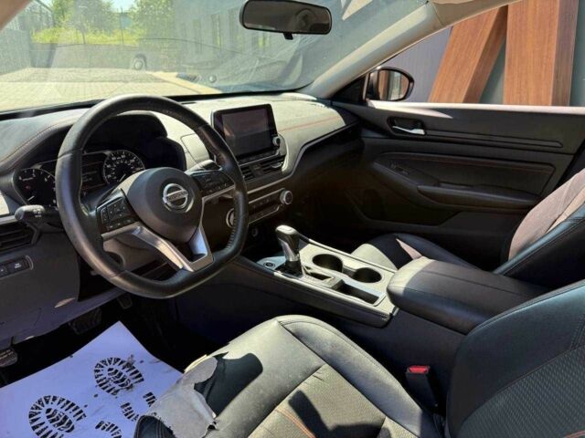 Чорний Ніссан Альтіма, об'ємом двигуна 2.5 л та пробігом 168 тис. км за 10900 $, фото 4 на Automoto.ua