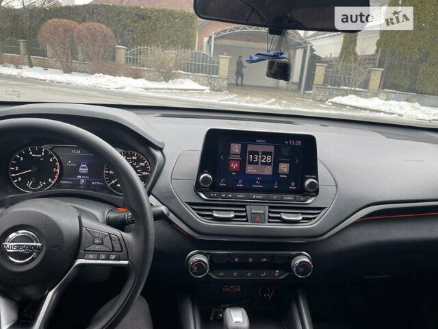 Черный Ниссан Альтима, объемом двигателя 2.49 л и пробегом 73 тыс. км за 14900 $, фото 1 на Automoto.ua