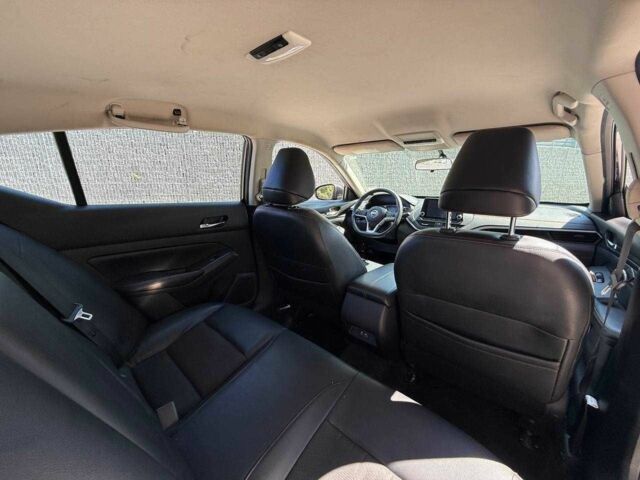 Чорний Ніссан Альтіма, об'ємом двигуна 2.5 л та пробігом 168 тис. км за 10900 $, фото 5 на Automoto.ua