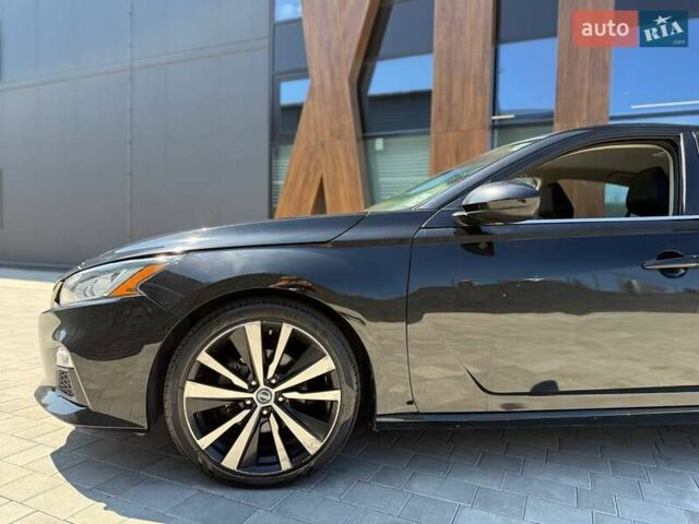 Чорний Ніссан Альтіма, об'ємом двигуна 2.5 л та пробігом 172 тис. км за 12000 $, фото 14 на Automoto.ua