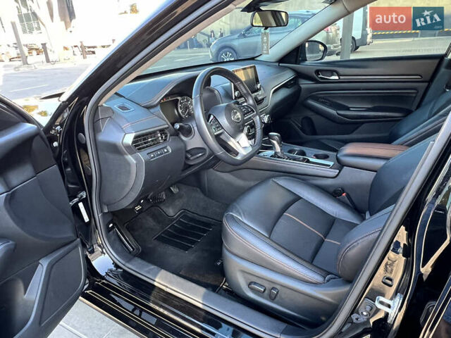 Черный Ниссан Альтима, объемом двигателя 2.49 л и пробегом 42 тыс. км за 15999 $, фото 8 на Automoto.ua