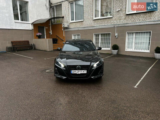 Чорний Ніссан Альтіма, об'ємом двигуна 2.49 л та пробігом 80 тис. км за 14499 $, фото 2 на Automoto.ua