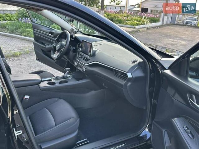 Черный Ниссан Альтима, объемом двигателя 2.49 л и пробегом 68 тыс. км за 15900 $, фото 14 на Automoto.ua