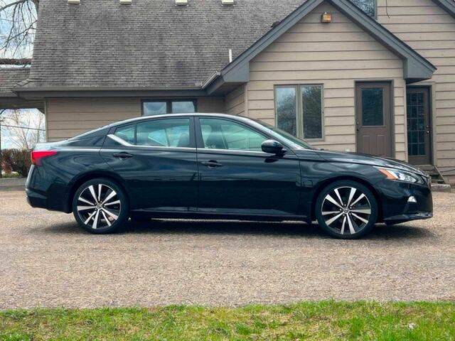 Черный Ниссан Альтима, объемом двигателя 2.5 л и пробегом 44 тыс. км за 9700 $, фото 4 на Automoto.ua