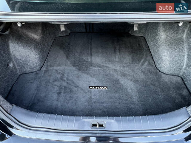 Черный Ниссан Альтима, объемом двигателя 2.49 л и пробегом 42 тыс. км за 15999 $, фото 18 на Automoto.ua