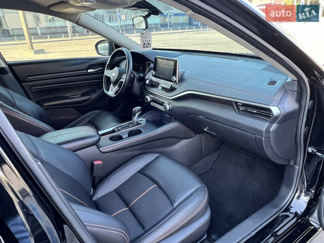 Черный Ниссан Альтима, объемом двигателя 2.49 л и пробегом 42 тыс. км за 15999 $, фото 16 на Automoto.ua