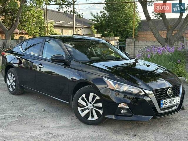 Черный Ниссан Альтима, объемом двигателя 2.49 л и пробегом 68 тыс. км за 15900 $, фото 1 на Automoto.ua
