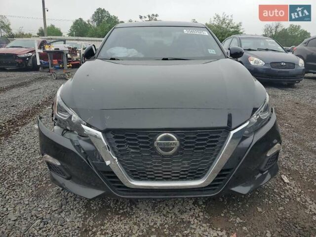 Черный Ниссан Альтима, объемом двигателя 2.49 л и пробегом 75 тыс. км за 2600 $, фото 4 на Automoto.ua