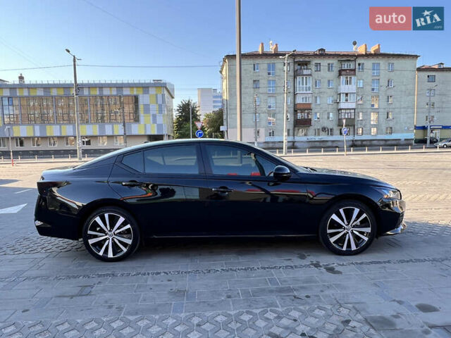 Черный Ниссан Альтима, объемом двигателя 2.49 л и пробегом 42 тыс. км за 15999 $, фото 5 на Automoto.ua