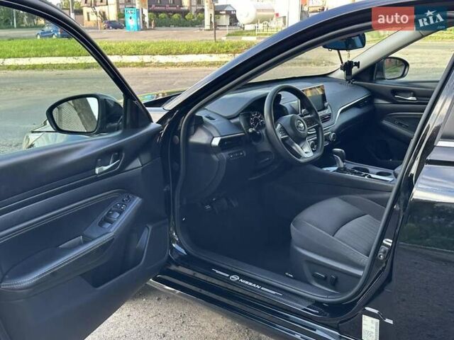 Черный Ниссан Альтима, объемом двигателя 2.49 л и пробегом 68 тыс. км за 15900 $, фото 9 на Automoto.ua