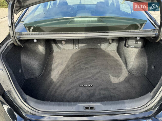 Черный Ниссан Альтима, объемом двигателя 2.49 л и пробегом 25 тыс. км за 19300 $, фото 15 на Automoto.ua