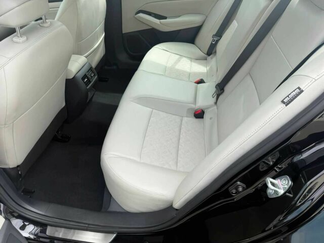 Черный Ниссан Альтима, объемом двигателя 2.5 л и пробегом 21 тыс. км за 10000 $, фото 12 на Automoto.ua