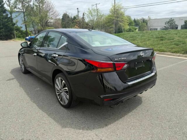 Черный Ниссан Альтима, объемом двигателя 2.5 л и пробегом 21 тыс. км за 10000 $, фото 4 на Automoto.ua