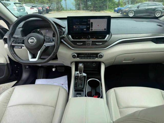 Черный Ниссан Альтима, объемом двигателя 2.5 л и пробегом 21 тыс. км за 10000 $, фото 9 на Automoto.ua