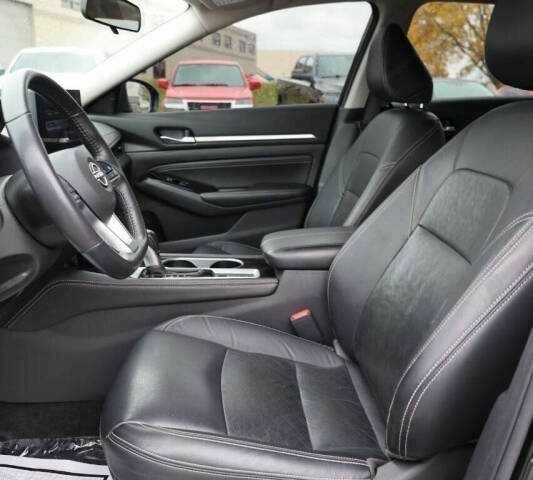 Черный Ниссан Альтима, объемом двигателя 2.5 л и пробегом 32 тыс. км за 7300 $, фото 4 на Automoto.ua