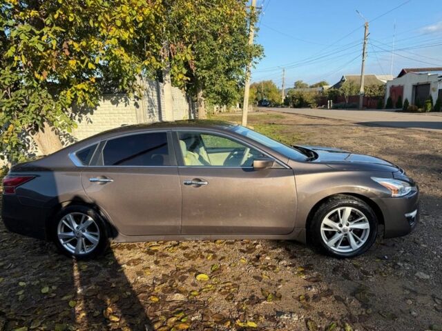 Ниссан Альтима 2013 в Одессе на Automoto.ua Коричневый Ниссан Альтима, объемом двигателя 2.5 л и пробегом 200 тыс. км за 6999 $, фото 3 на Automoto.ua