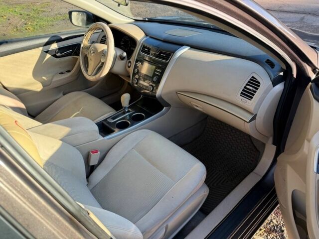 Ниссан Альтима 2013 в Одессе на Automoto.ua Коричневый Ниссан Альтима, объемом двигателя 2.5 л и пробегом 200 тыс. км за 6999 $, фото 7 на Automoto.ua