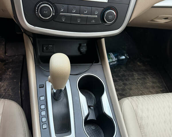 Коричневий Ніссан Альтіма, об'ємом двигуна 2.49 л та пробігом 180 тис. км за 7990 $, фото 18 на Automoto.ua