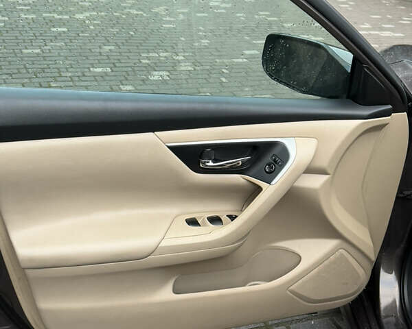 Коричневий Ніссан Альтіма, об'ємом двигуна 2.49 л та пробігом 180 тис. км за 7990 $, фото 15 на Automoto.ua