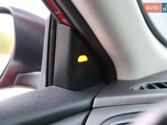 Ниссан Альтима 2016 в Киеве на Automoto.ua Красный Ниссан Альтима, объемом двигателя 2.49 л и пробегом 88 тыс. км за 11500 $, фото 23 на Automoto.ua