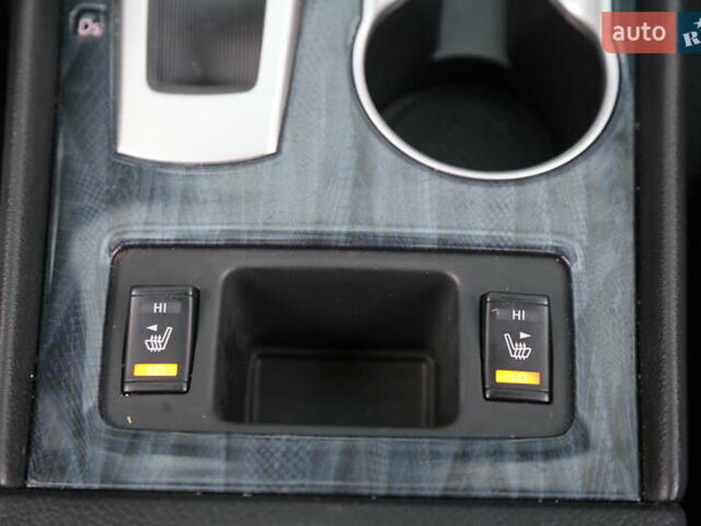 Ниссан Альтима 2016 в Киеве на Automoto.ua Красный Ниссан Альтима, объемом двигателя 2.49 л и пробегом 88 тыс. км за 11500 $, фото 20 на Automoto.ua