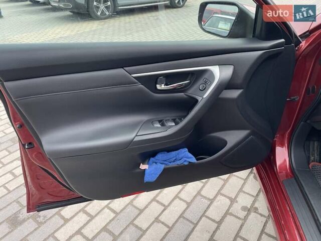 Красный Ниссан Альтима, объемом двигателя 2.49 л и пробегом 170 тыс. км за 8800 $, фото 8 на Automoto.ua