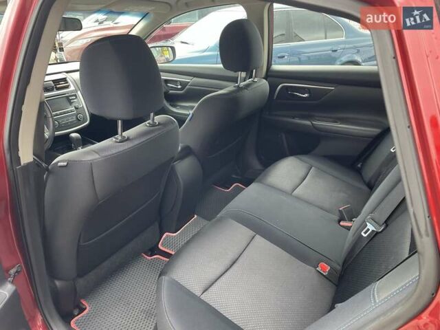 Красный Ниссан Альтима, объемом двигателя 2.49 л и пробегом 170 тыс. км за 8800 $, фото 18 на Automoto.ua