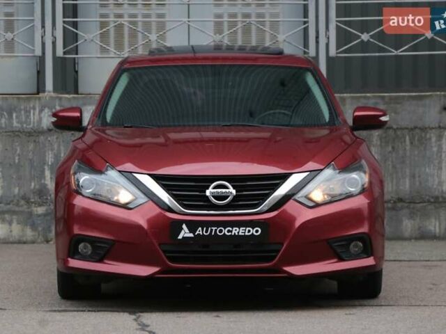 Ниссан Альтима 2016 в Киеве на Automoto.ua Красный Ниссан Альтима, объемом двигателя 2.49 л и пробегом 88 тыс. км за 11500 $, фото 1 на Automoto.ua