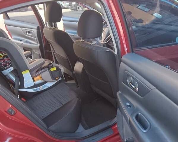 Червоний Ніссан Альтіма, об'ємом двигуна 2.49 л та пробігом 166 тис. км за 9300 $, фото 3 на Automoto.ua