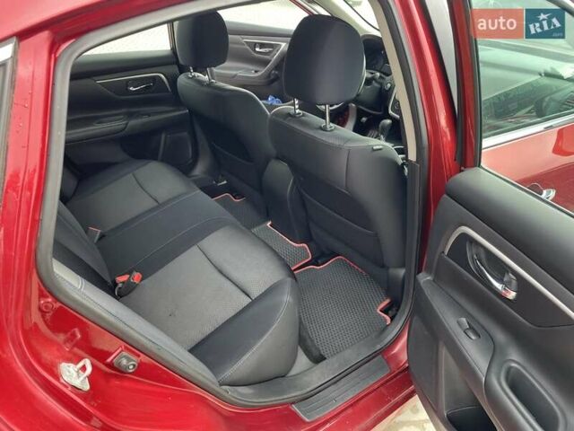 Красный Ниссан Альтима, объемом двигателя 2.49 л и пробегом 170 тыс. км за 8800 $, фото 17 на Automoto.ua