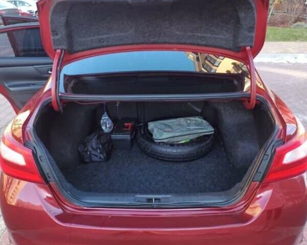 Червоний Ніссан Альтіма, об'ємом двигуна 2.49 л та пробігом 166 тис. км за 9300 $, фото 6 на Automoto.ua