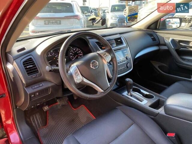 Червоний Ніссан Альтіма, об'ємом двигуна 2.49 л та пробігом 183 тис. км за 8900 $, фото 10 на Automoto.ua