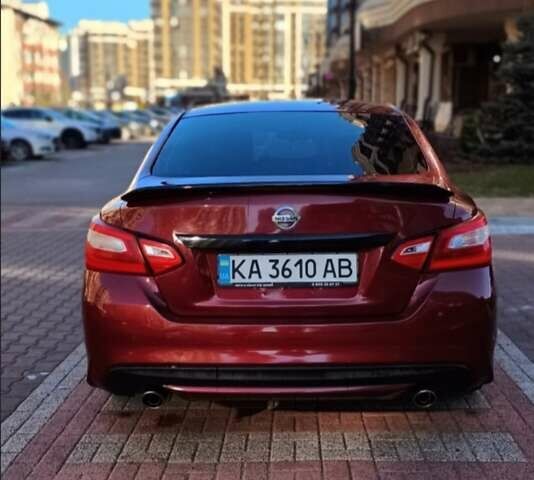 Червоний Ніссан Альтіма, об'ємом двигуна 2.49 л та пробігом 166 тис. км за 9300 $, фото 2 на Automoto.ua