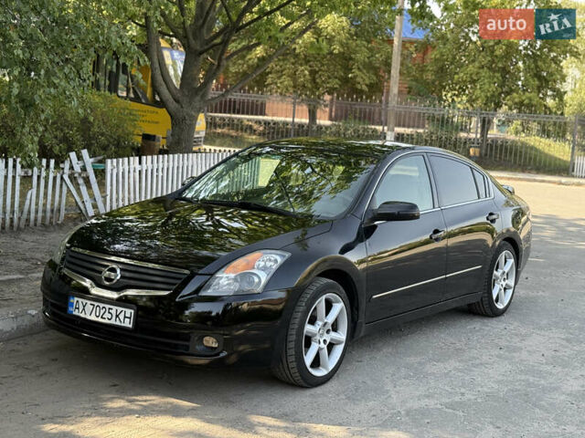 Ниссан Альтима, объемом двигателя 3.5 л и пробегом 280 тыс. км за 5300 $, фото 3 на Automoto.ua