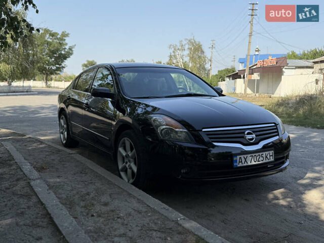 Ниссан Альтима, объемом двигателя 3.5 л и пробегом 280 тыс. км за 5300 $, фото 4 на Automoto.ua