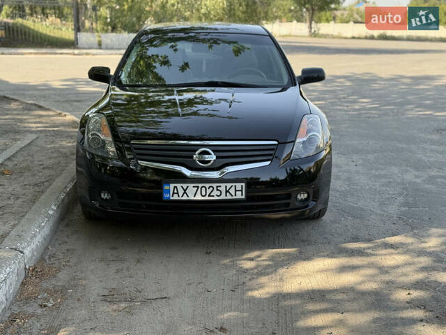 Ниссан Альтима, объемом двигателя 3.5 л и пробегом 280 тыс. км за 5300 $, фото 5 на Automoto.ua