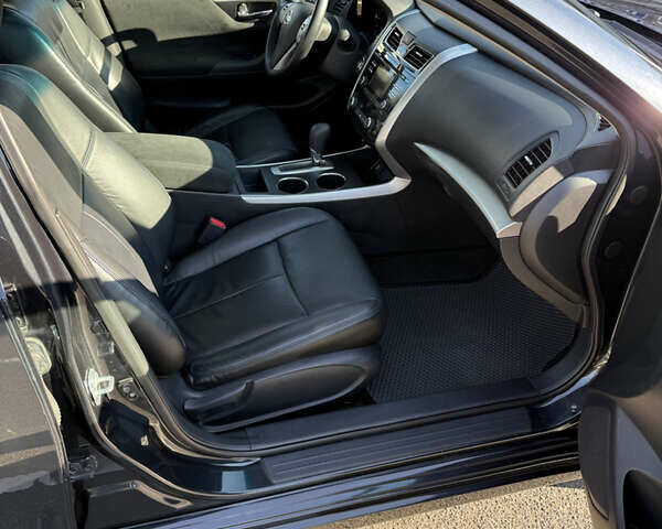 Ниссан Альтима, объемом двигателя 2.5 л и пробегом 216 тыс. км за 8750 $, фото 2 на Automoto.ua