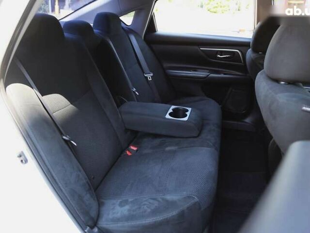 Ніссан Альтіма, об'ємом двигуна 2.5 л та пробігом 249 тис. км за 8900 $, фото 9 на Automoto.ua