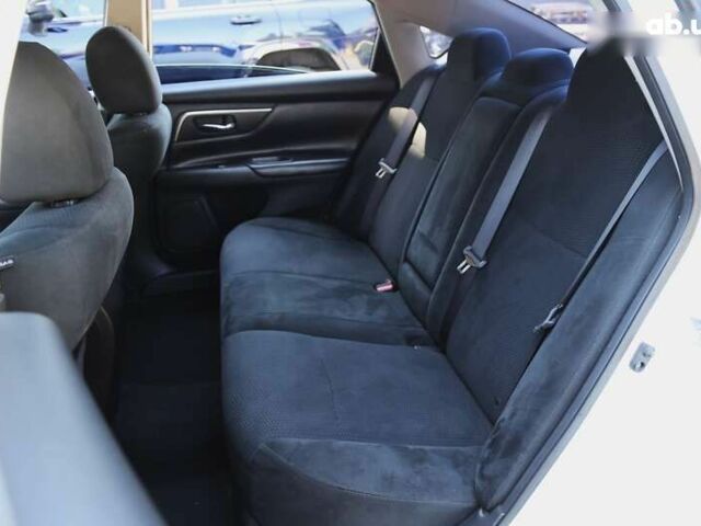 Ніссан Альтіма, об'ємом двигуна 2.5 л та пробігом 249 тис. км за 8900 $, фото 8 на Automoto.ua