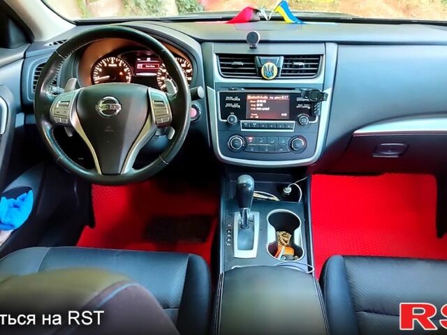 Ниссан Альтима, объемом двигателя 2.5 л и пробегом 106 тыс. км за 12100 $, фото 5 на Automoto.ua