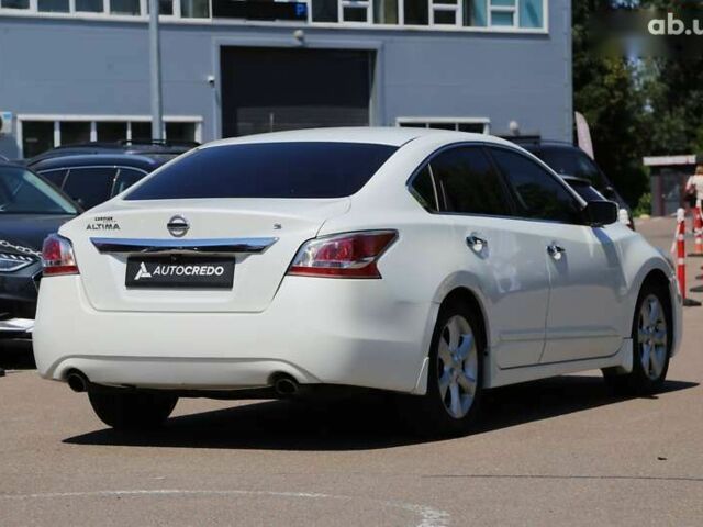 Ніссан Альтіма, об'ємом двигуна 2.5 л та пробігом 249 тис. км за 8900 $, фото 5 на Automoto.ua